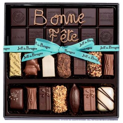 Box of assorted chocolates and 248 g personalised 80% dark chocolate bar