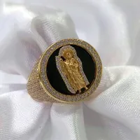 Anillo en oro amarillo 14K con zirconias