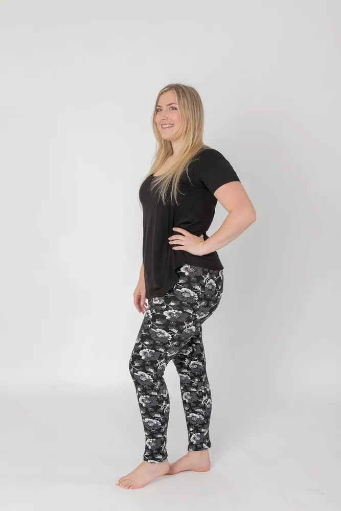 Flower Print - Cozy Lined Leggings