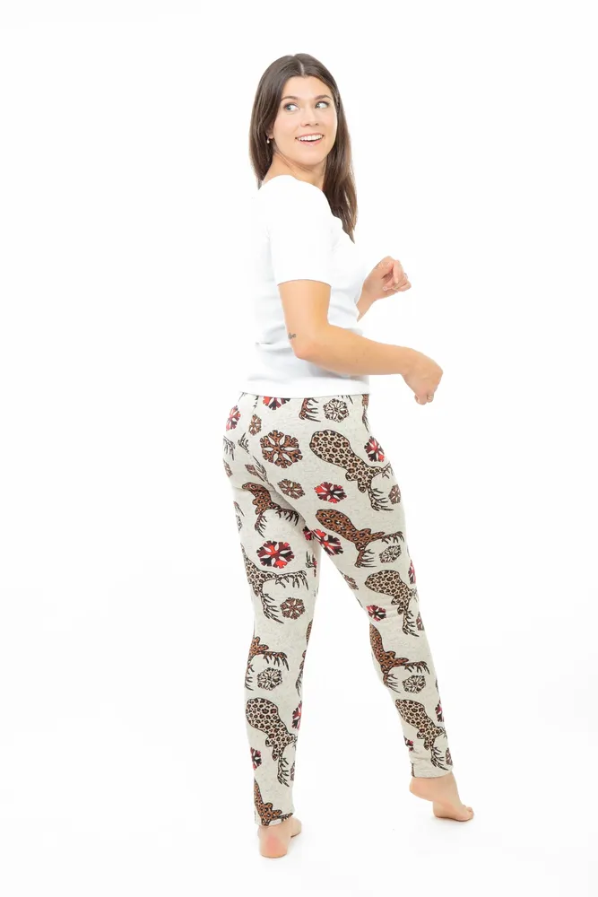 Reindeer Chic - Cozy Lined Leggings