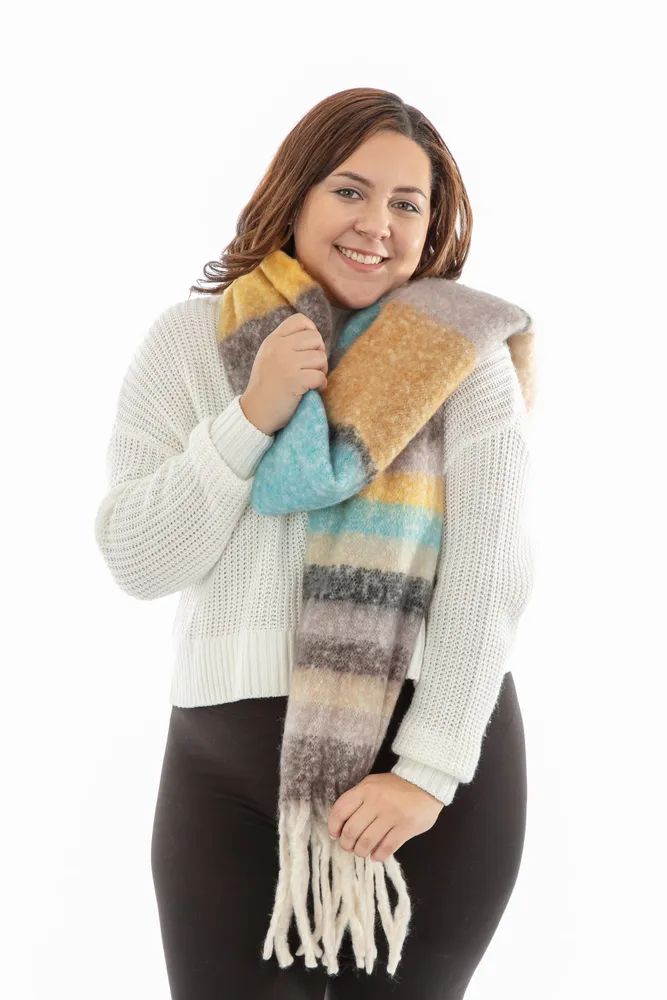 Itzayana - Bouclé Scarf