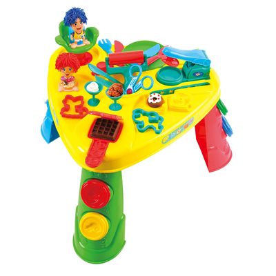 Table d'activités pâte à modeler