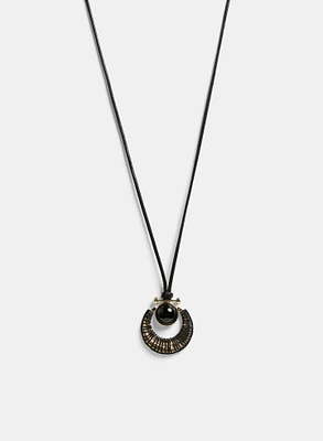 Circle Pendant Necklace
