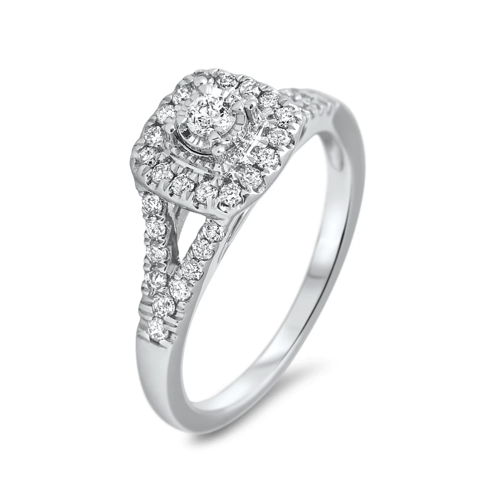 10K GOLD RING WITH DIAMONDS