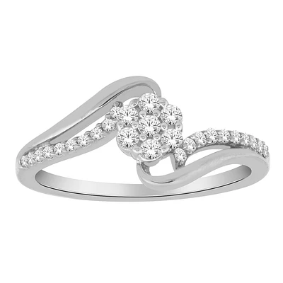 10K GOLD RING WITH DIAMONDS