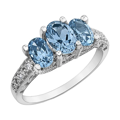 10K GOLD RING WITH AQUAMARINE