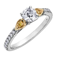 BAGUE À DIAMANTS EN OR BLANC 18K