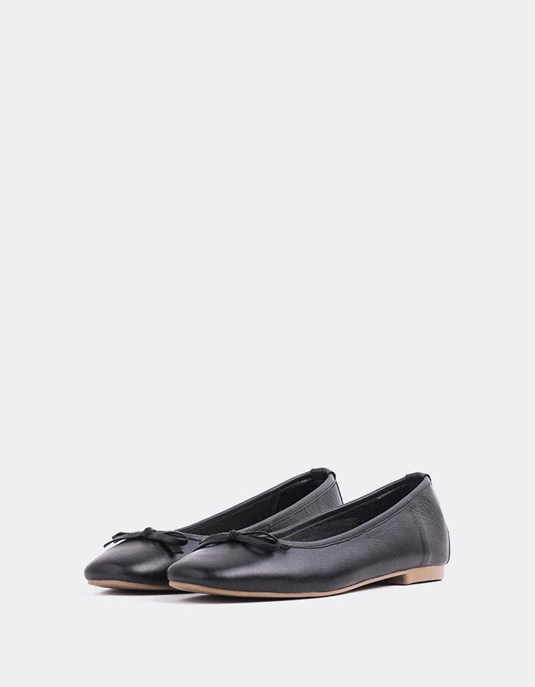 L'INTERVALLE Ramesses Women's Ballerina Flat Shoe Black Leather