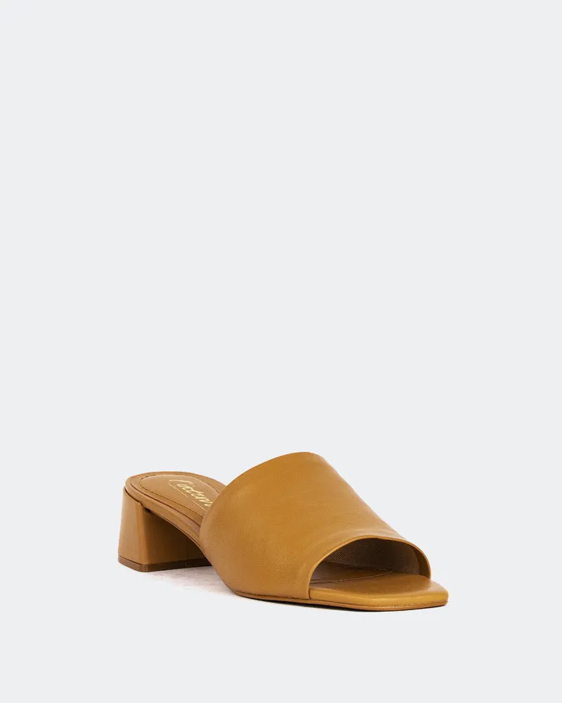 Fortunata, Tan Leather/Cuir Ocre