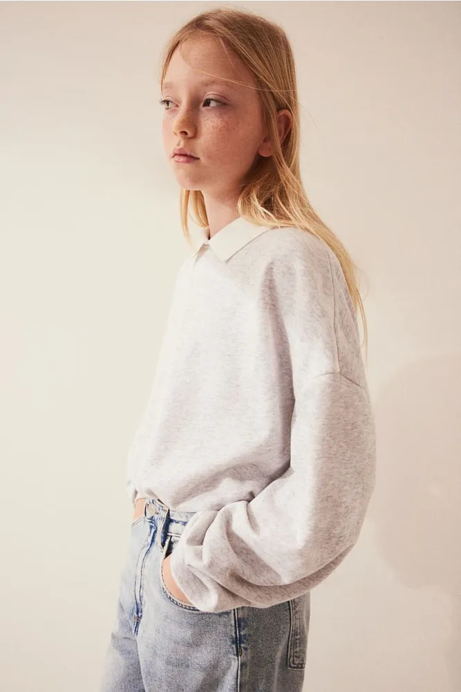 Sweatshirt with Collar