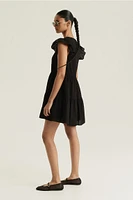 Flutter-sleeved Easy-wear Dress