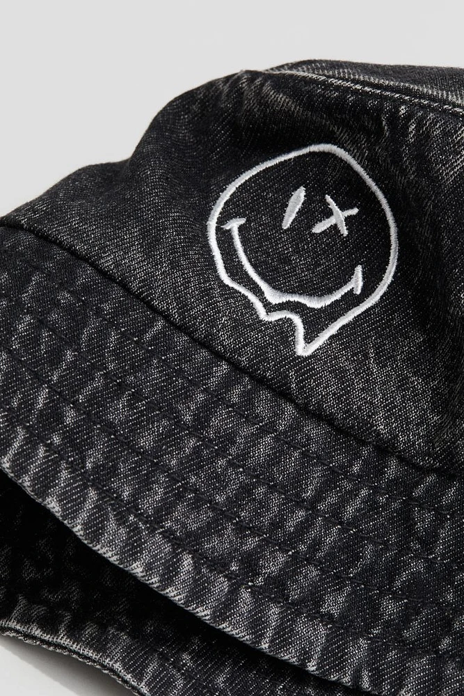 Bucket Hat with Embroidered Motif