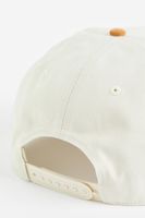Casquette avec application