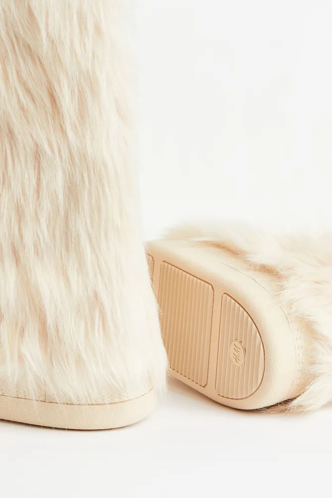 Boots with Faux Fur