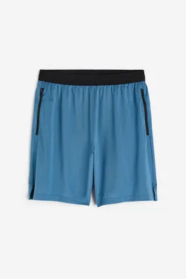 Shorts deportivos en malla