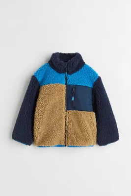 Veste en tissu peluche
