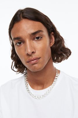 Collier à maillons carrés