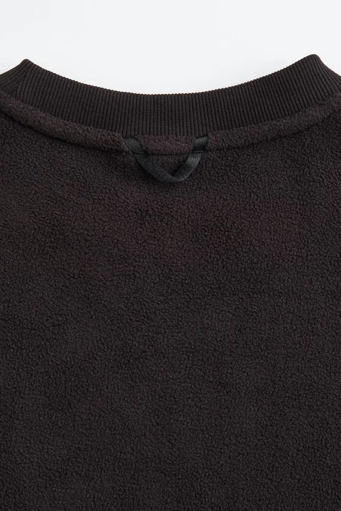 Pocket-detail Fleece Sweatshirt