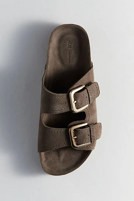 Sandales en cuir velours