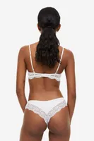 Soutien-gorge push-up en dentelle sans armatures