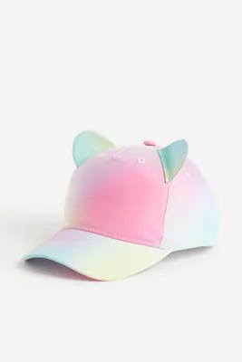 Casquette avec applications