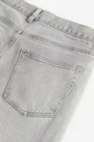 Tapered Regular Crop Jeans