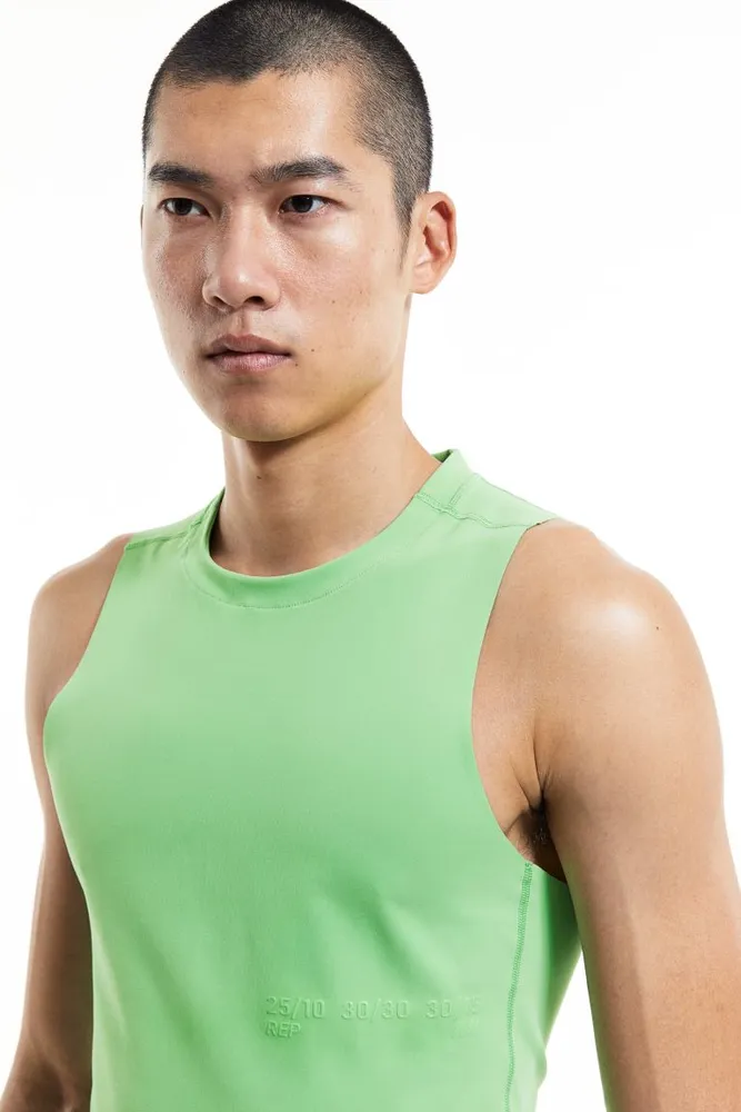DryMove™ Muscle Fit Pro training T-shirt