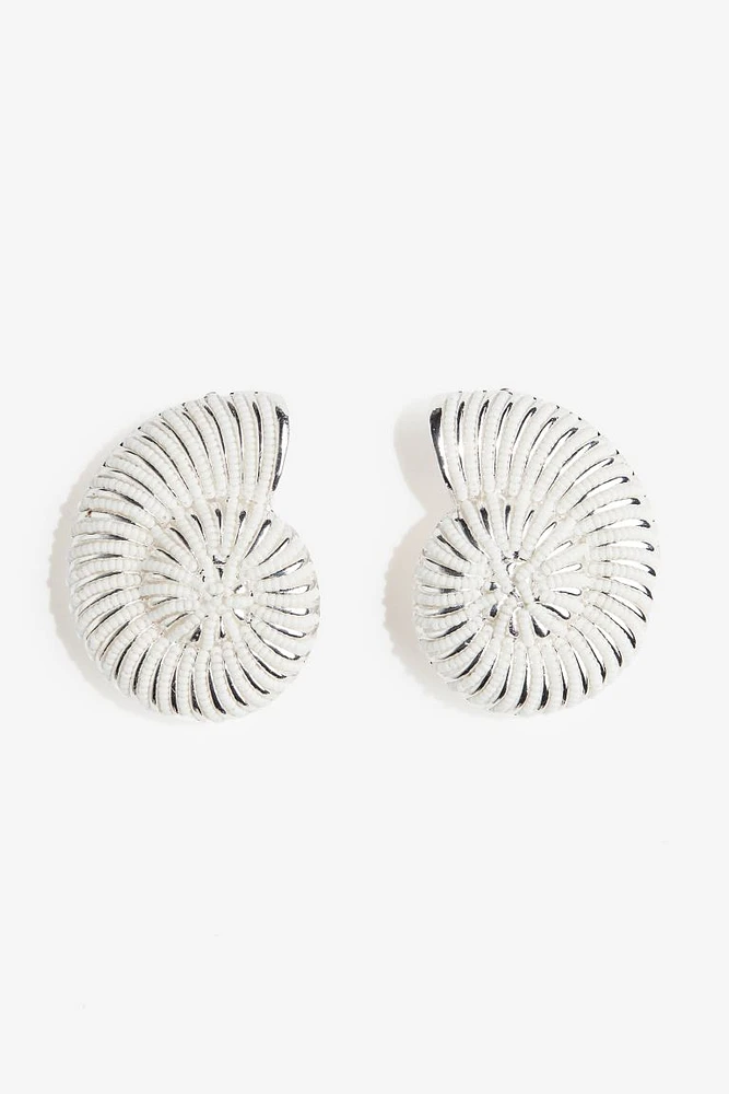 Shell-shaped Earrings