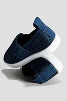 Slip-on Mesh Shoes