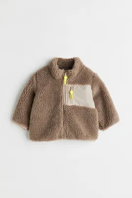 Veste en tissu peluche