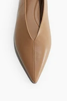 Pointed Flats