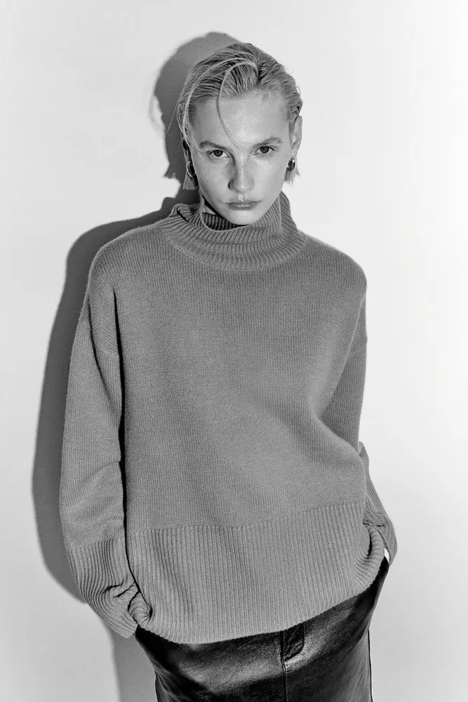 Cashmere-blend Turtleneck Sweater