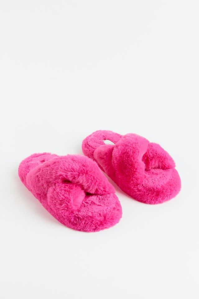 FLOOF Sass-quatch Slippers in Pink