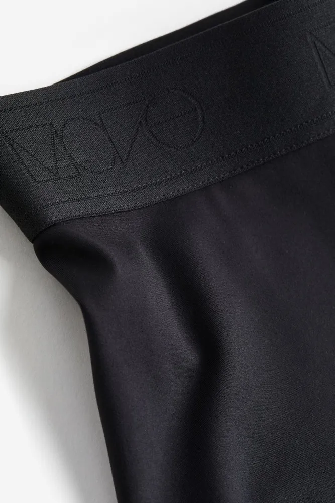 DryMove™ Mesh-detail Sports Hot Pants