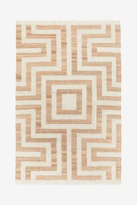 Grand tapis à motif graphique