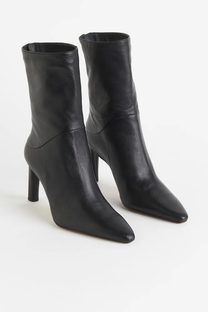 Bottines à talon en cuir