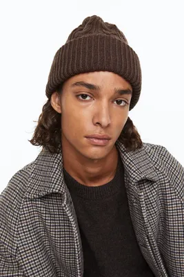 Bonnet en maille torsadée