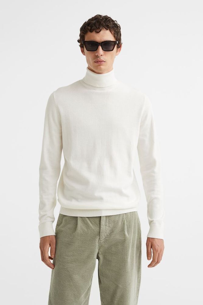 Slim Fit Fine-knit Turtleneck Sweater
