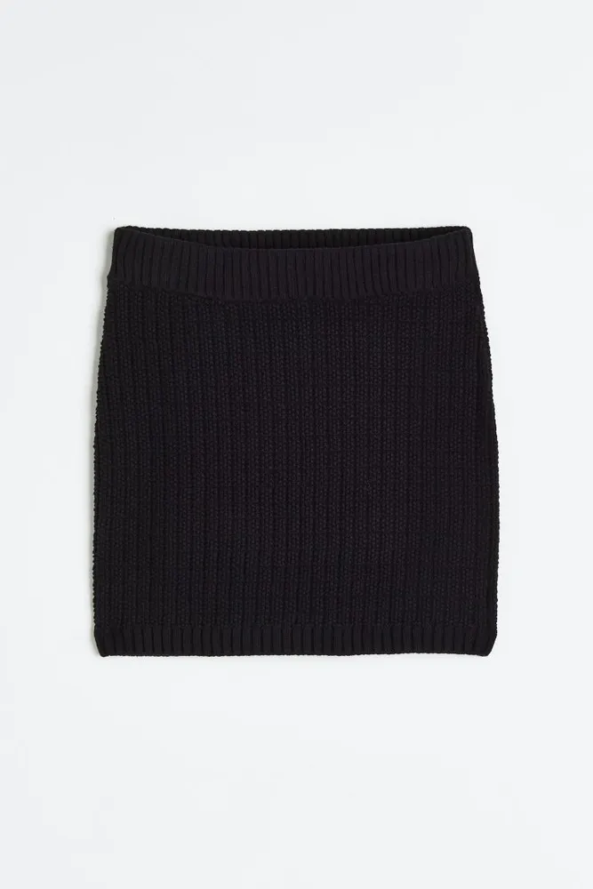 Soft Knit High Waist Shorts - Black