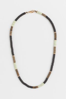 Collier avec perles fantaisie
