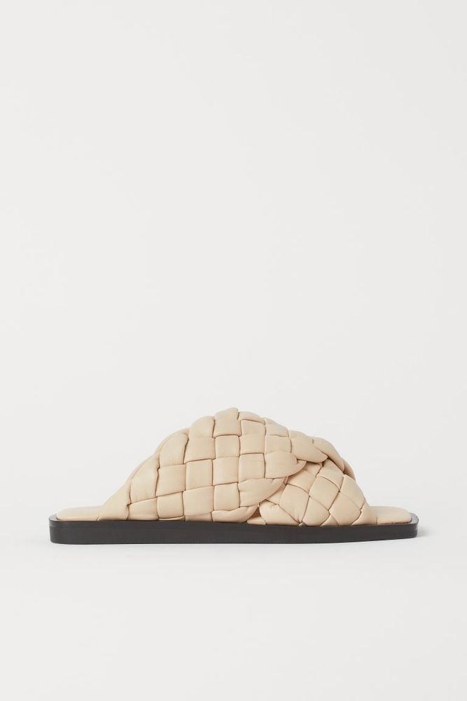 Claquettes tressées en cuir