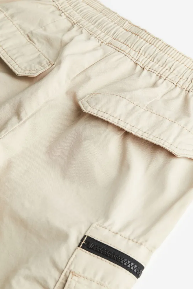 Loose Khaki Cargo Pants  Khaki cargo pants, Cargo pants, Trousers