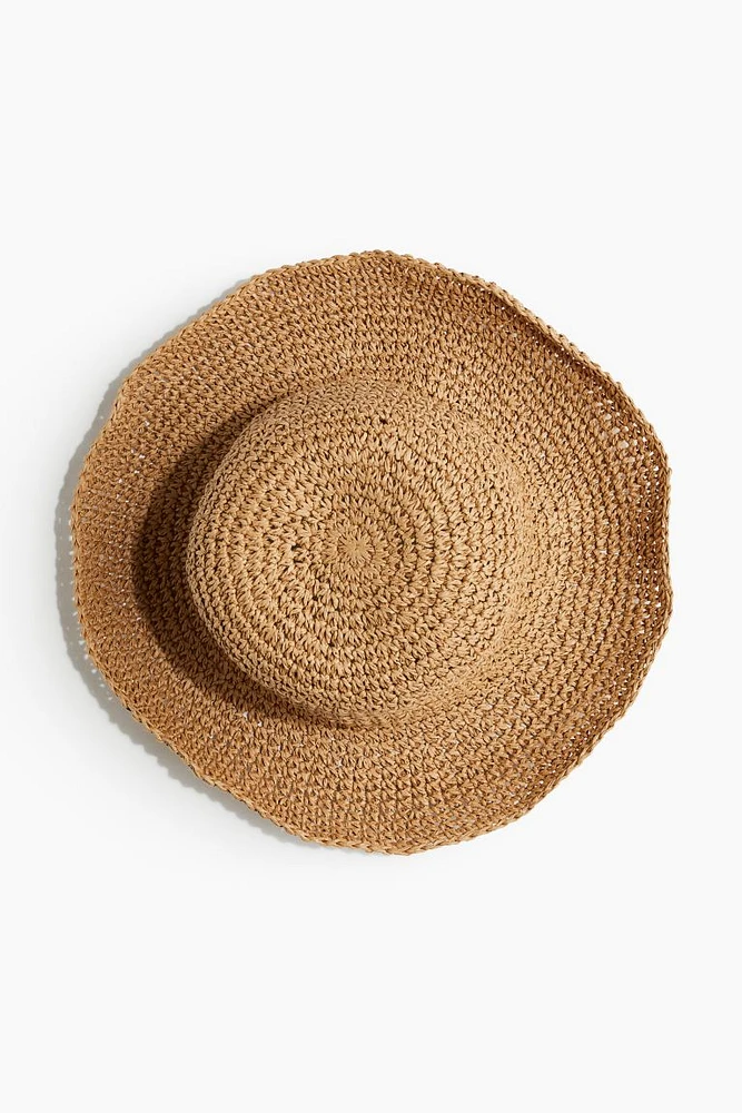 Wavy-brim Straw Hat