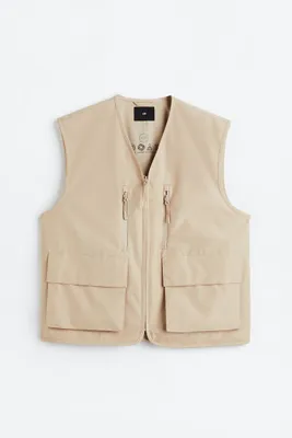 Relaxed Fit Water-repellent Vest