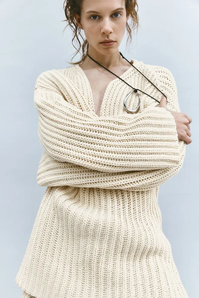 Wool-blend V-neck Sweater