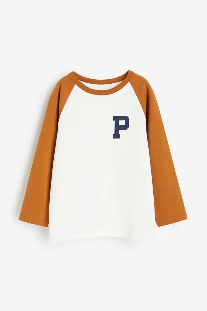 Long-sleeved Raglan T-shirt