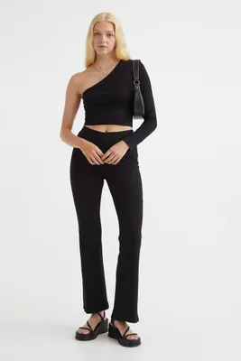 One-shoulder Crop Top
