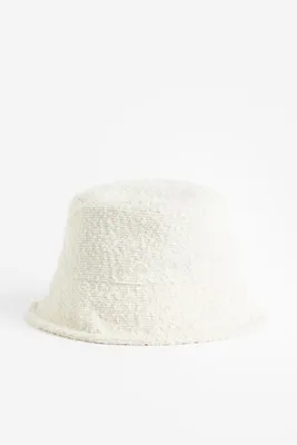 Chapeau en tissu texturé