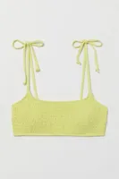 Top de bikini con relleno