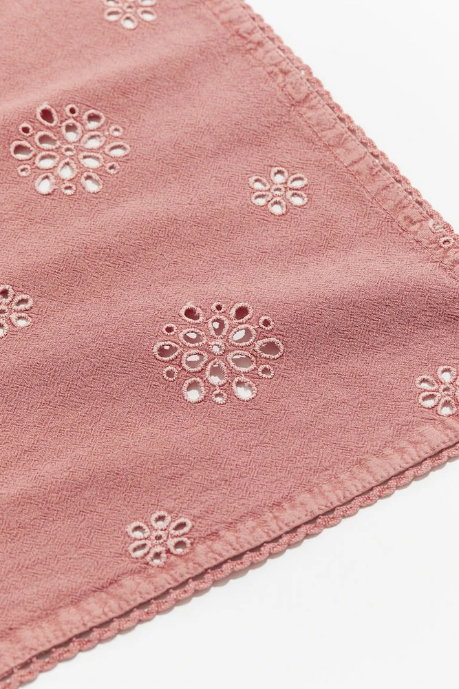 Tablecloth with Eyelet Embroidery